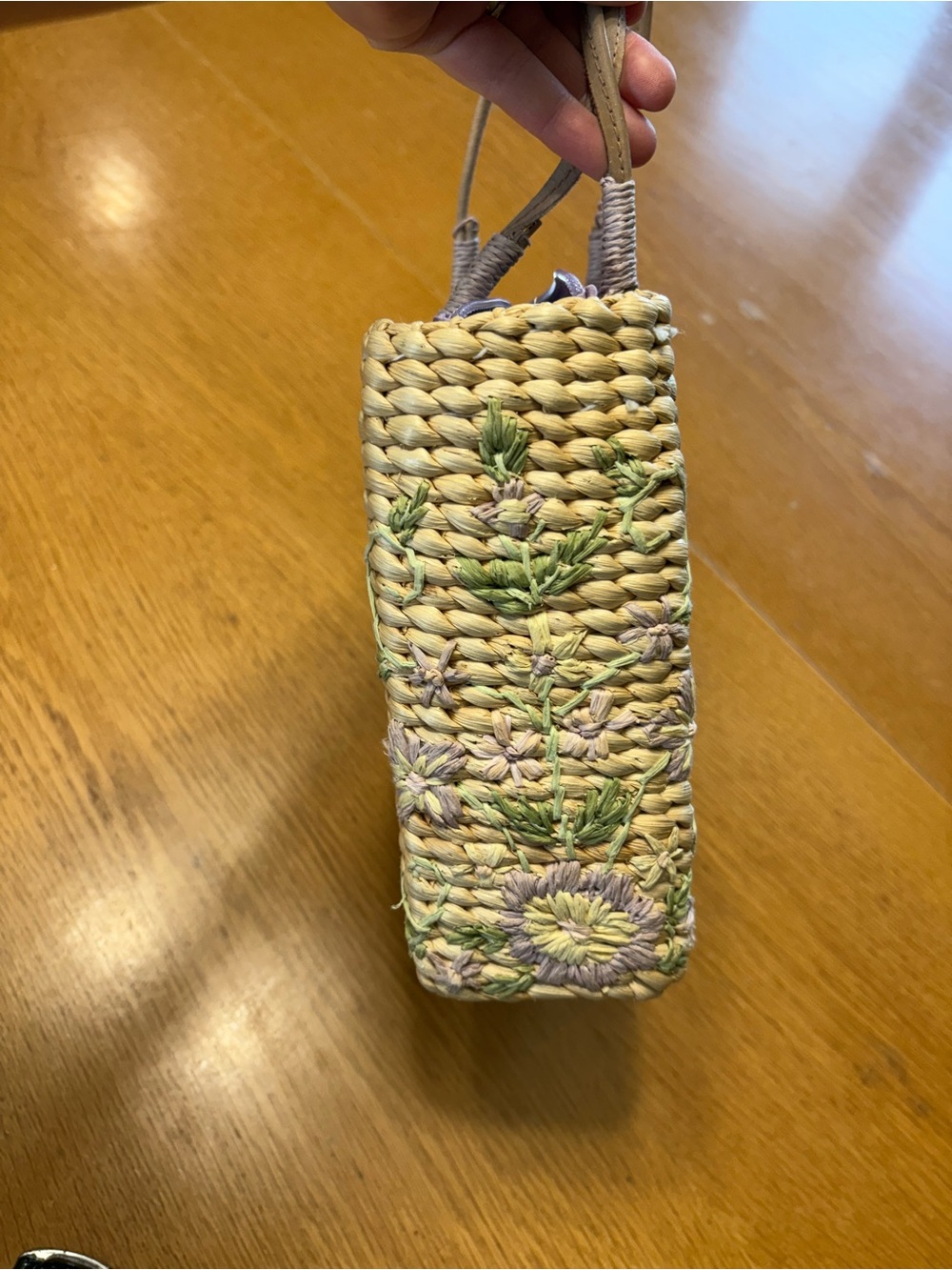 Vintage Straw Mini Bag with Lavender Trim and Floral Embroidery - Picture 2 of 4